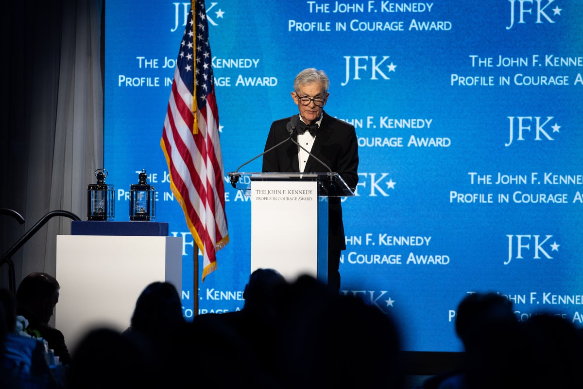 Former Fed chair who stood up to Trump gives warning as he’s honoured