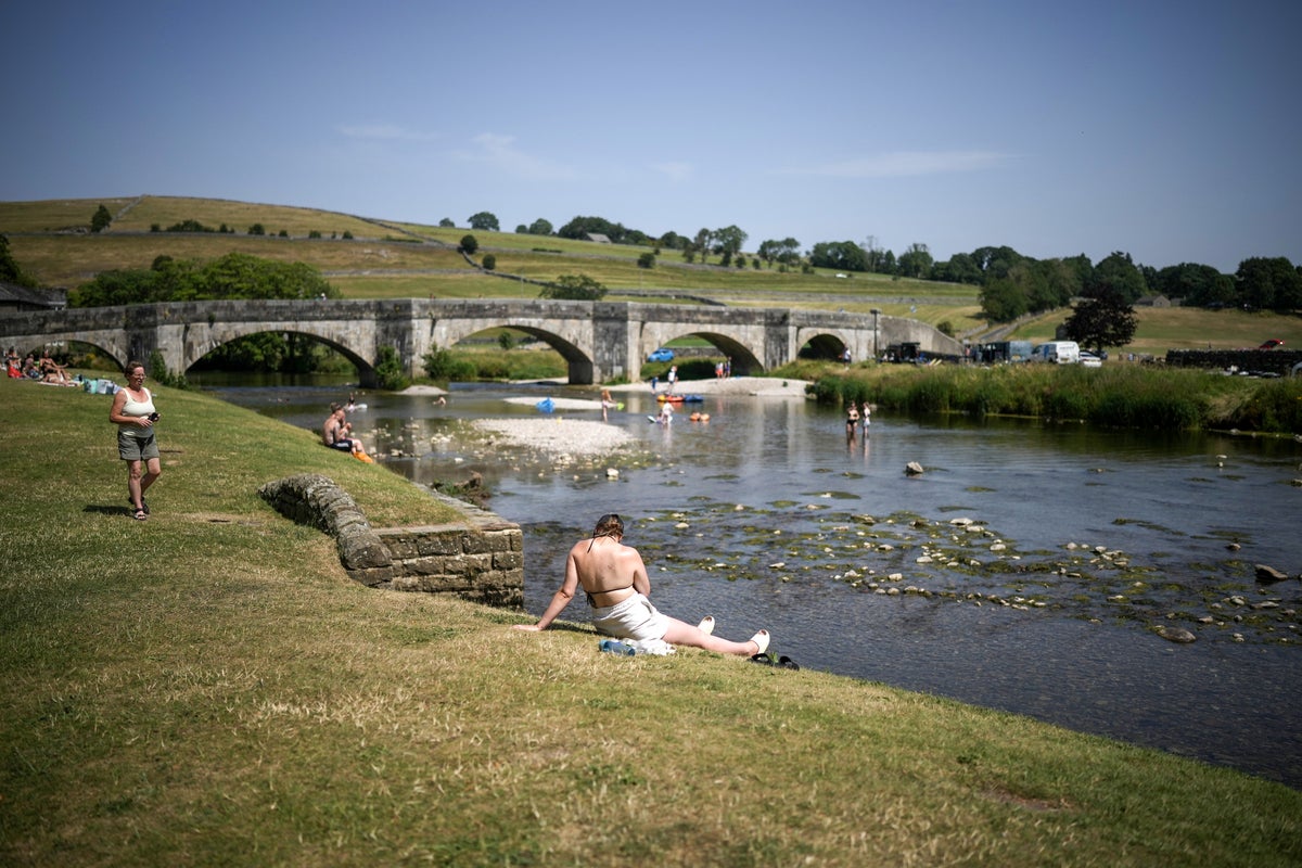 England and Wales record warmest ever spring, Met Office reveals