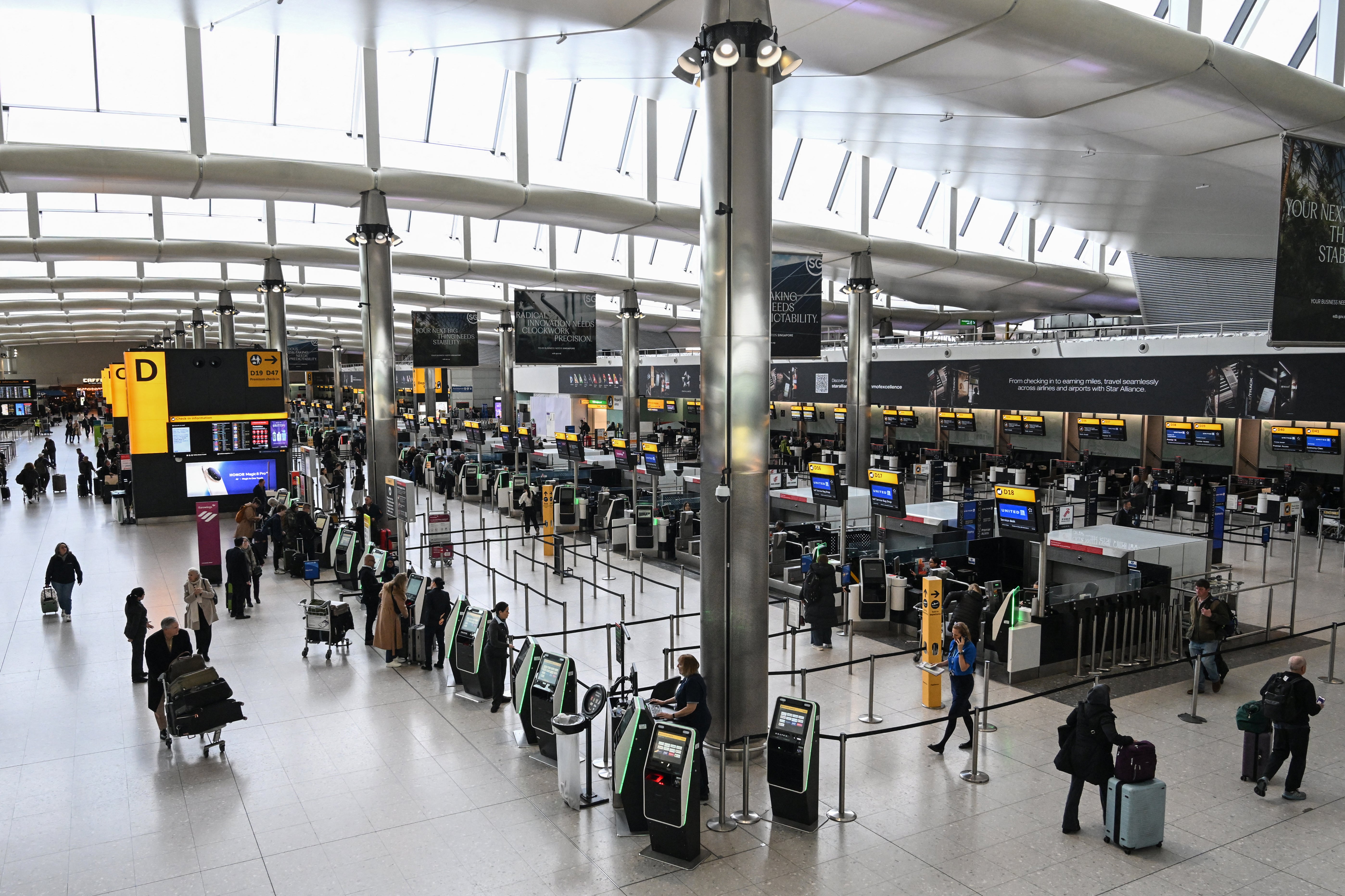 Airlines would be able to share information on unruly passengers under a new government plan