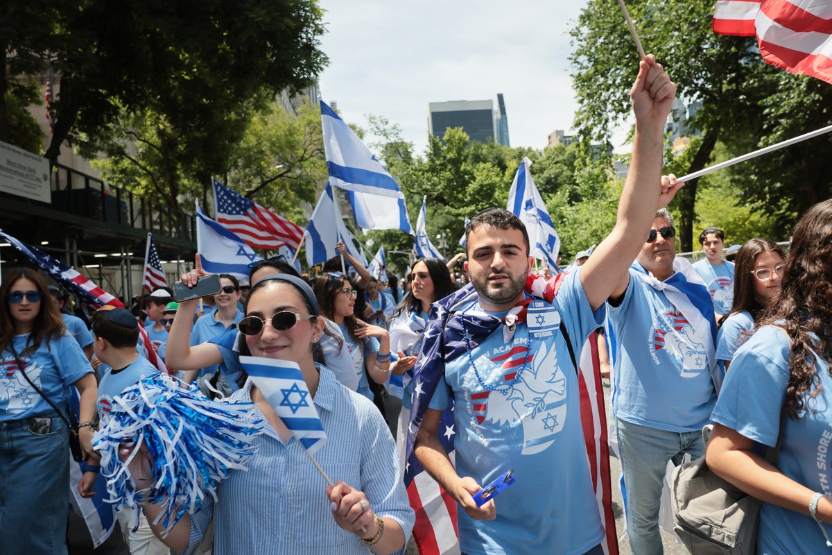 Poll finds most Jewish Americans feel abandoned by both political parties