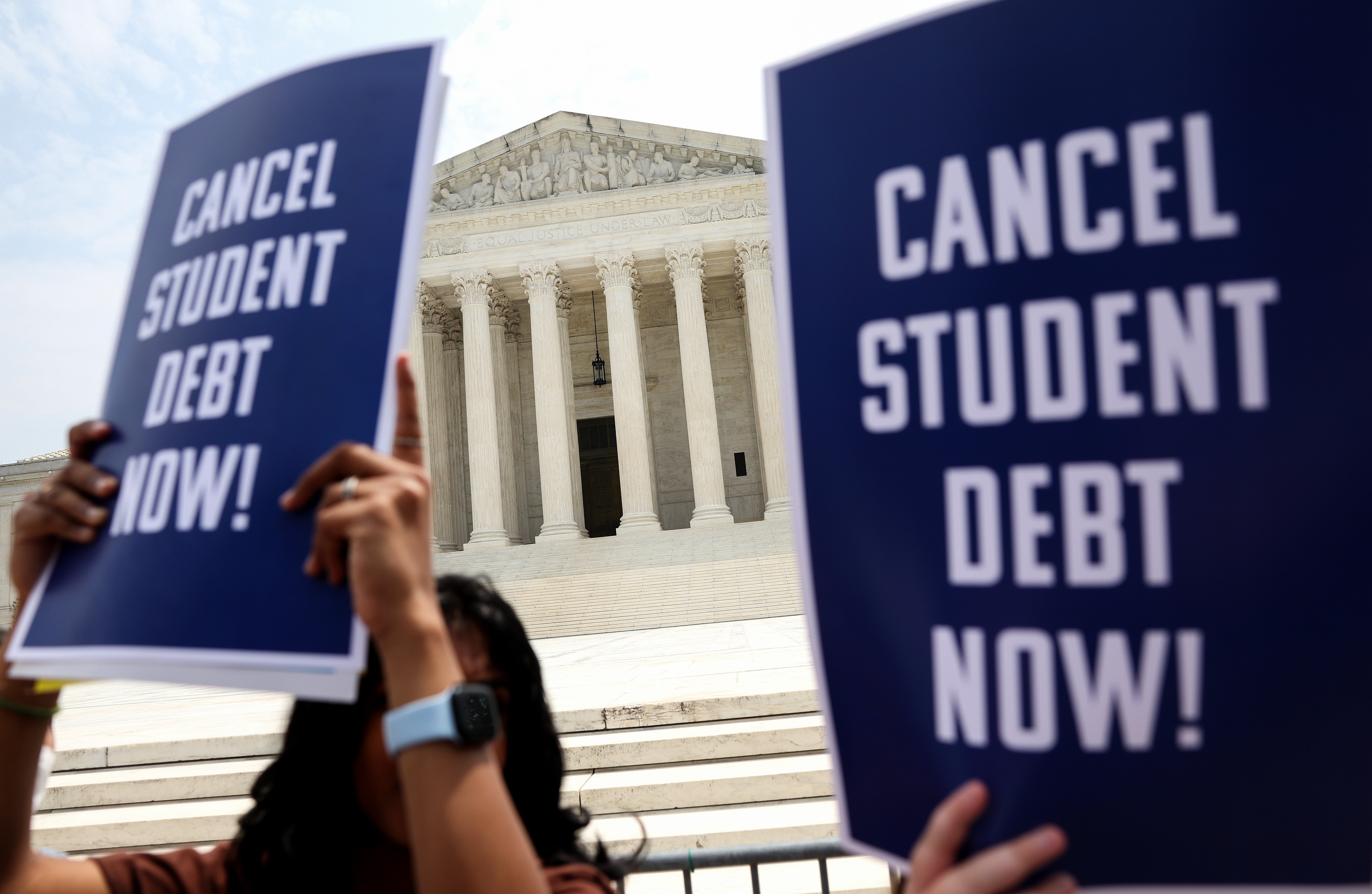 Trump team looking to cut aid to college majors that don’t result in high paying jobs