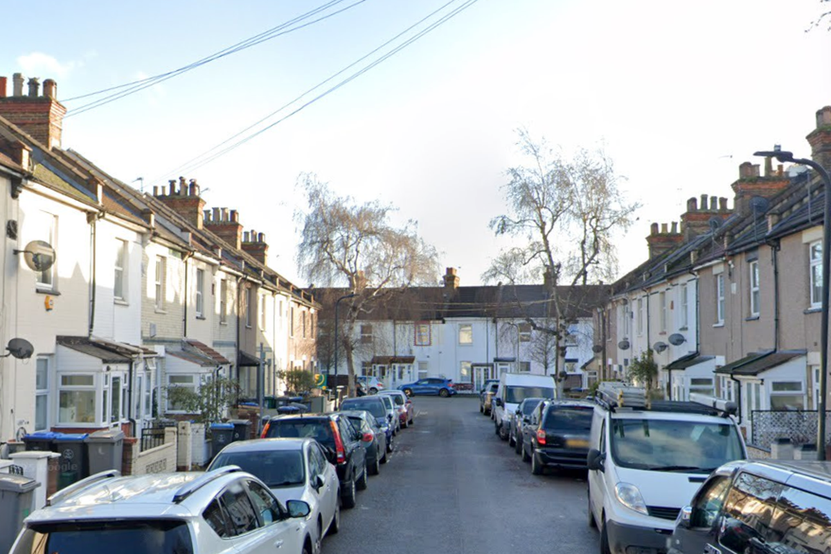 Dementia sufferer killed neighbour outside his home over alleyway dispute Dementia sufferer killed neighbour outside his home over alleyway dispute