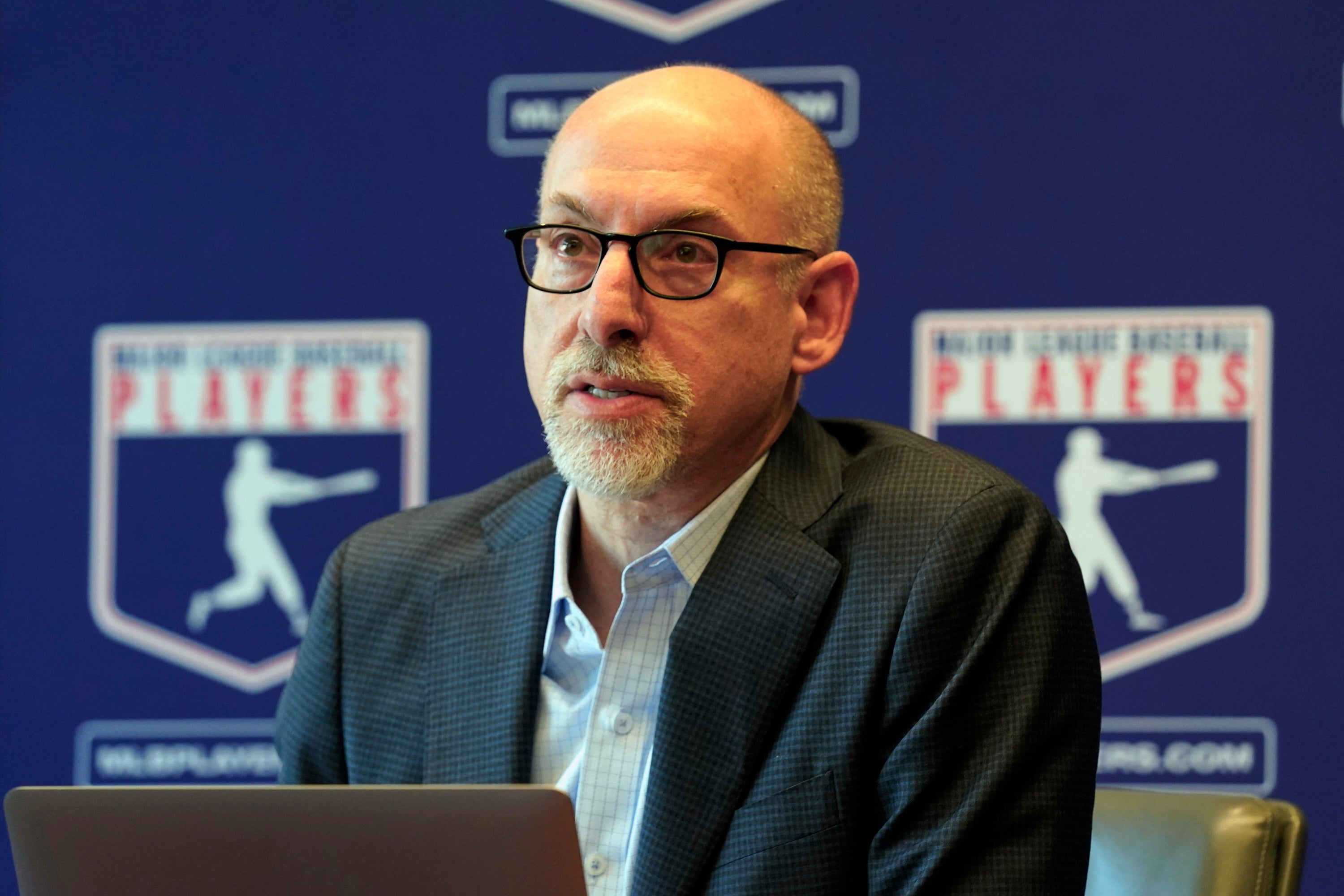 MLBPA-CONTRATO LABORAL