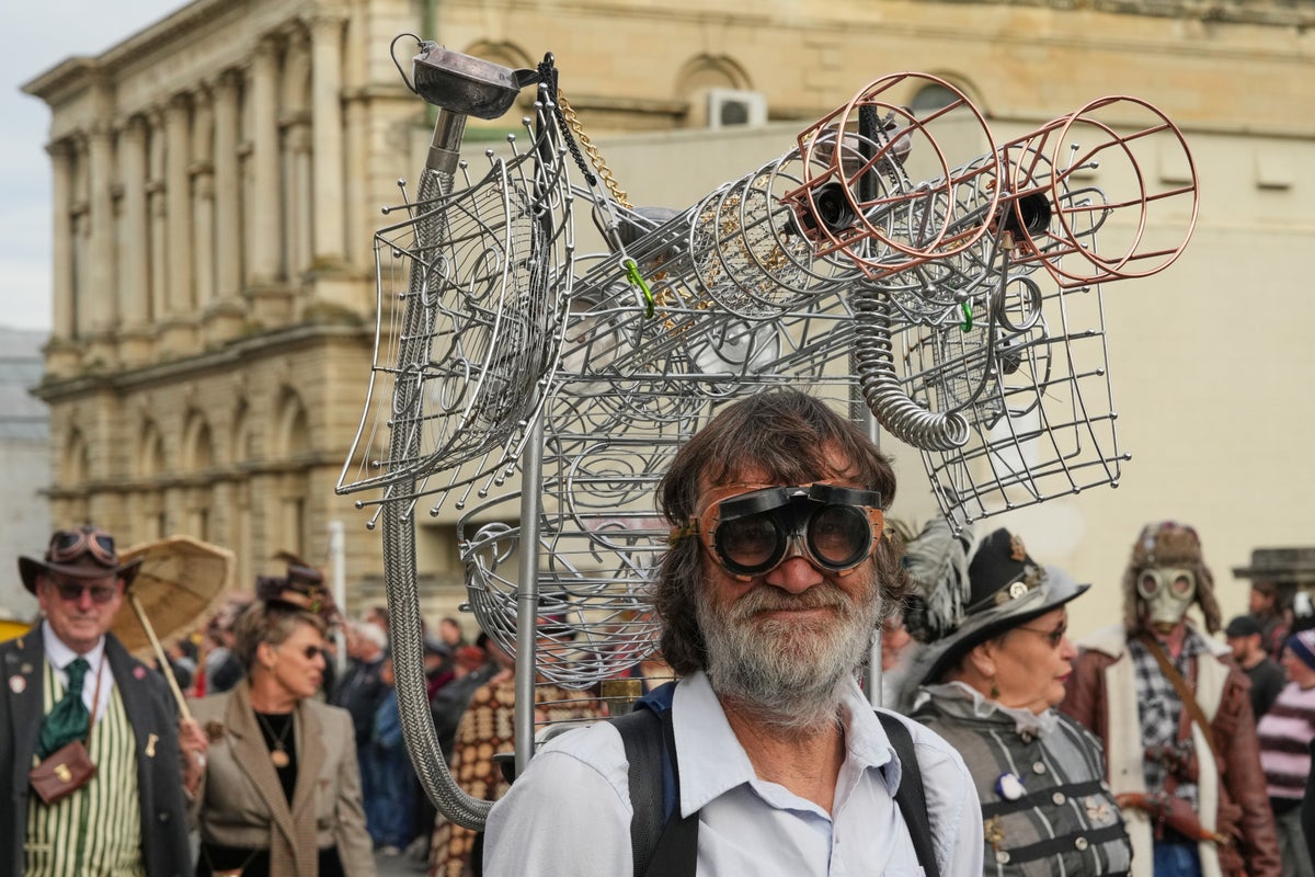 Steampunk festival creates an unlikely capital for Victorian style and sci-fi oddity in New Zealand – UK Times
