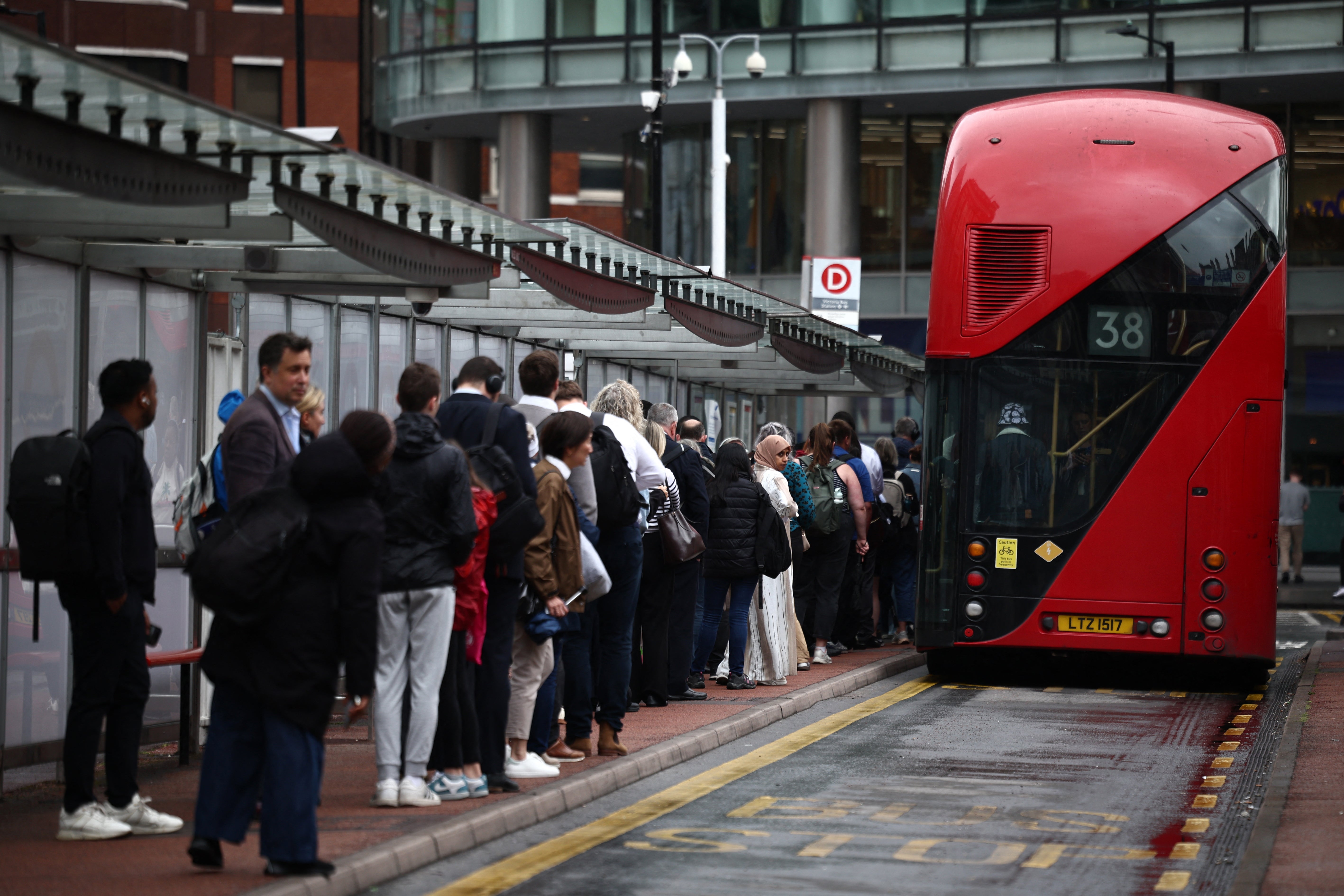 A long queue for the bus as several Tube lines are suspended or delayed