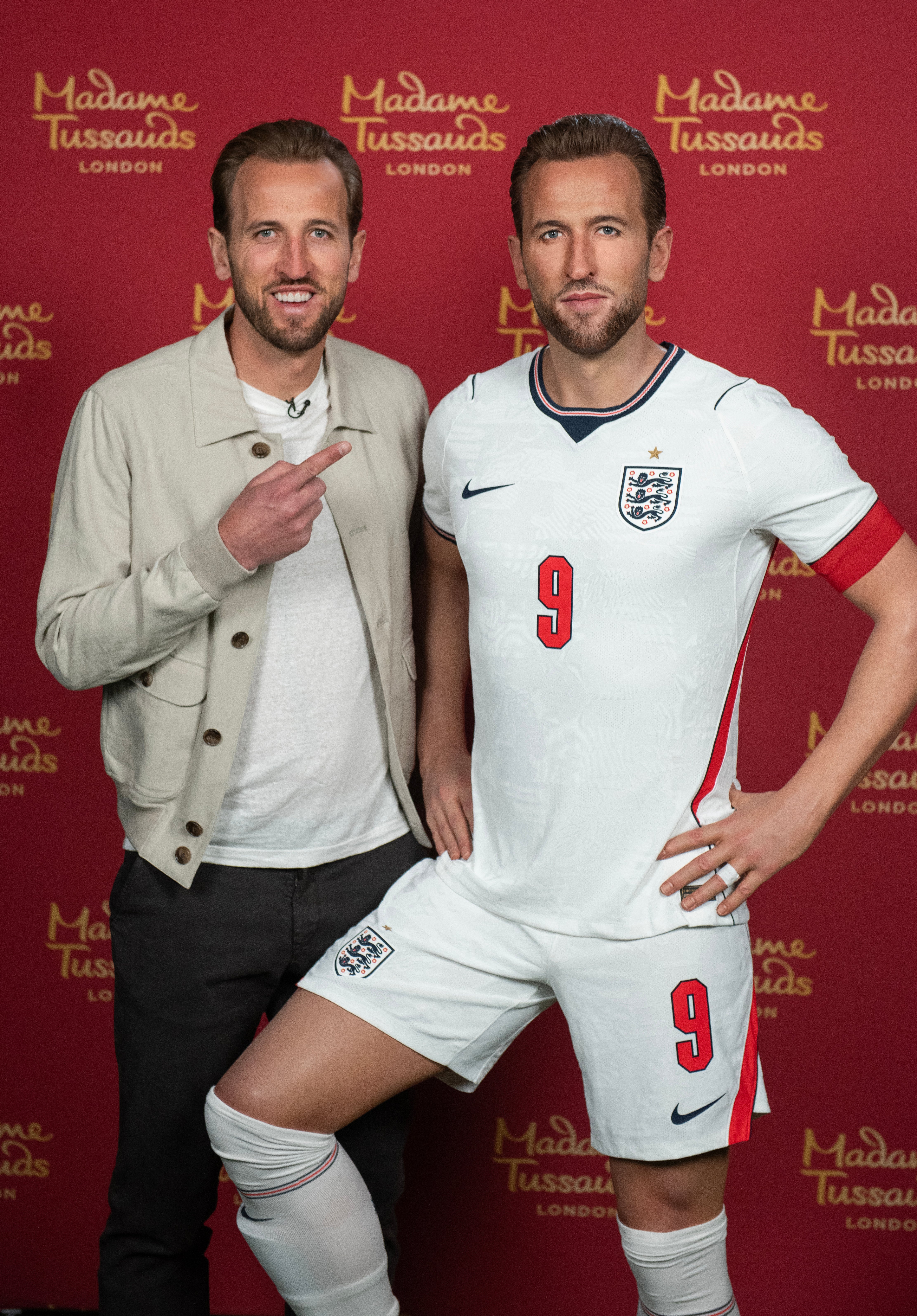 Kane posed for photos with his new waxwork