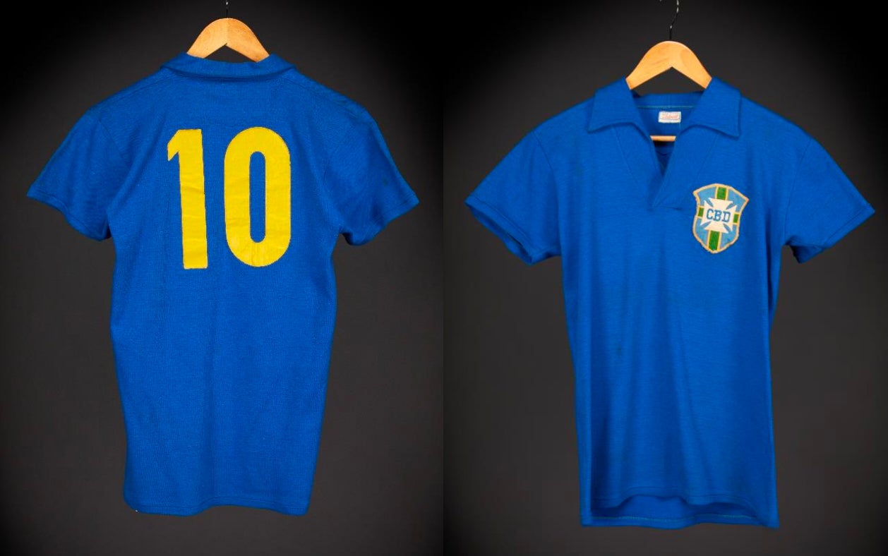 Pelé's legendary number 10 shirt will be offered in an online auction running from June 29 to July 16