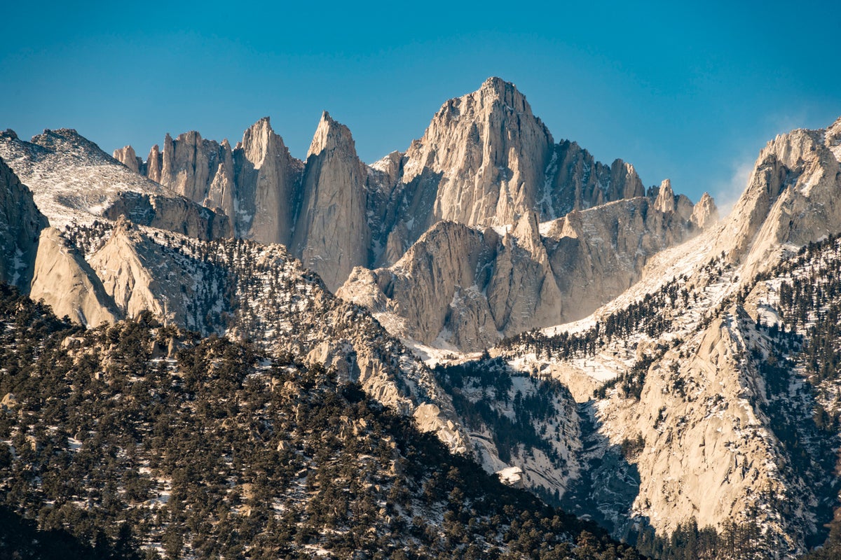 OnlyFans model rescued after falling ill while trekking to top of tallest mountain in lower 48 states – UK Times OnlyFans model rescued after falling ill while trekking to top of tallest mountain in lower 48 states – UK Times