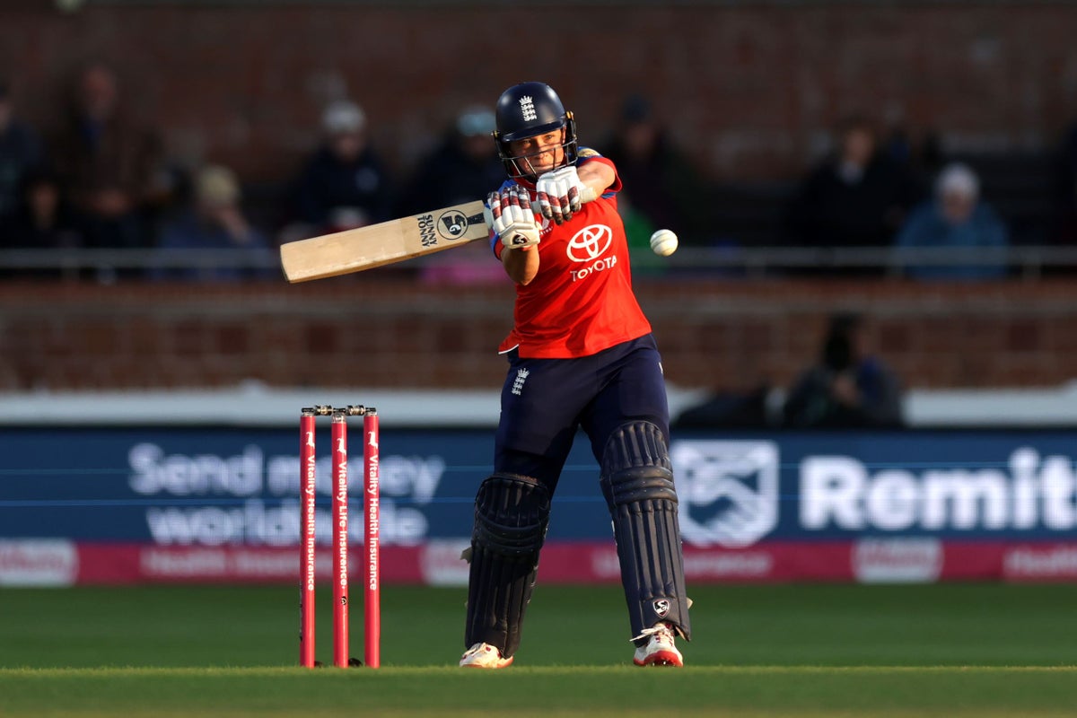 Alice Capsey inspires England to record run chase to seal series win over India