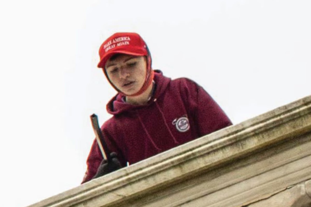 Trump’s Pentagon hires Jan 6 rioter for highly sensitive counterterrorism role – UK Times Trump’s Pentagon hires Jan 6 rioter for highly sensitive counterterrorism role – UK Times
