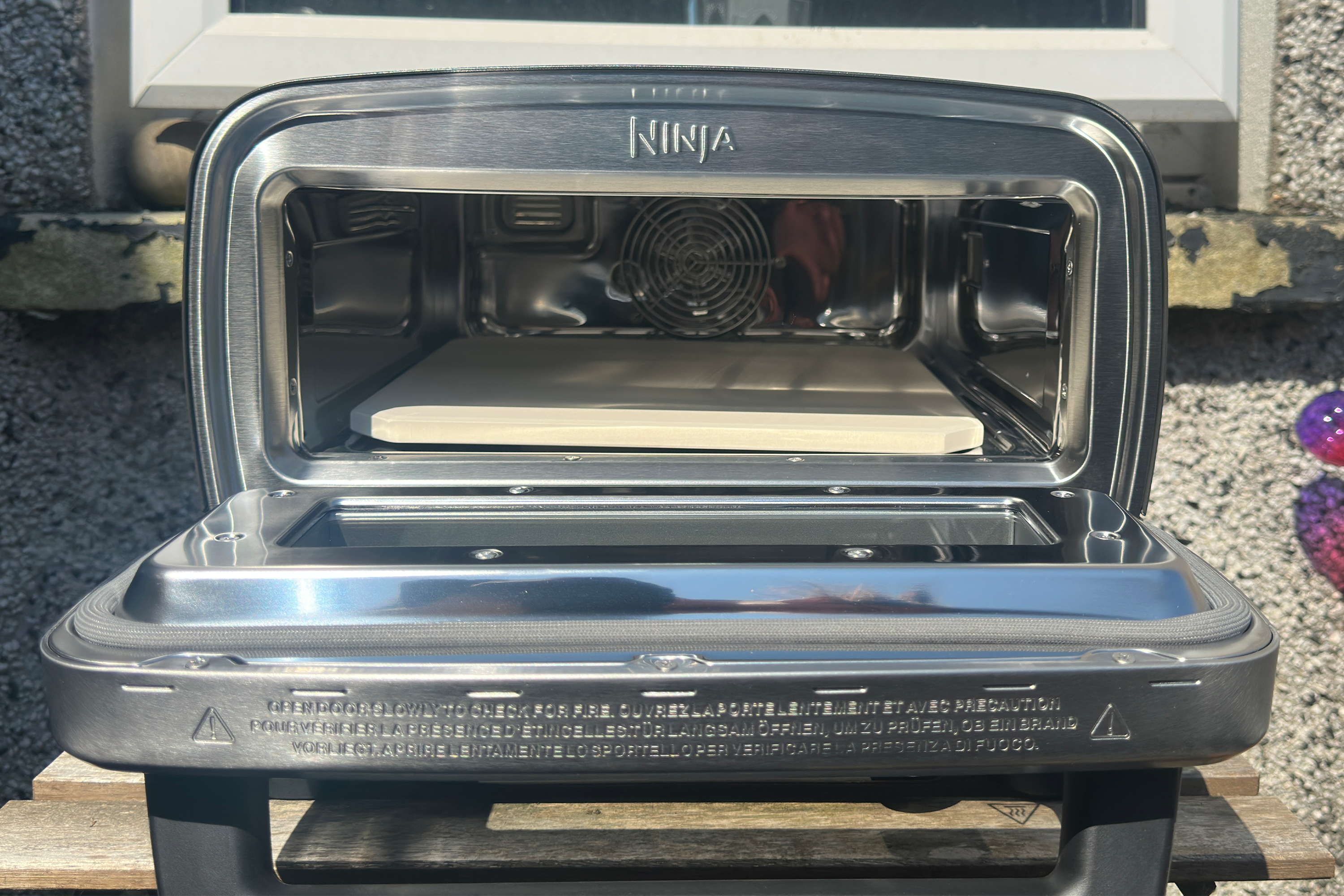 This electric oven cooked pizzas evenly (Rachael Penn/The Independent)