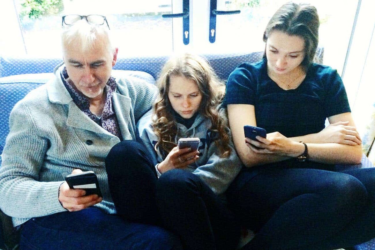 Unintentional phone use to reach average of four years and eight months
