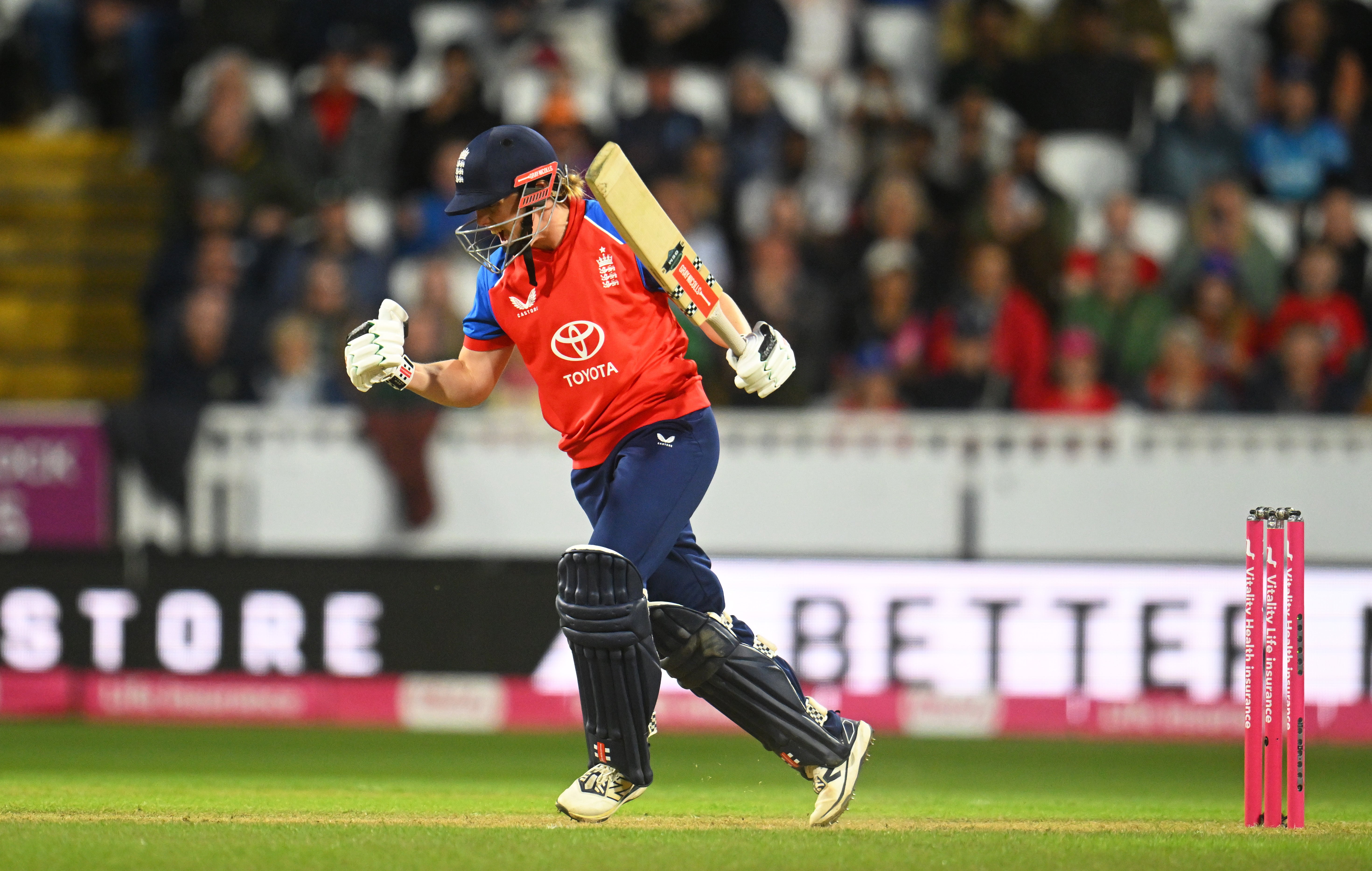 Heather Knight scored 70* to help England defeat India in the third T20i on Tuesday