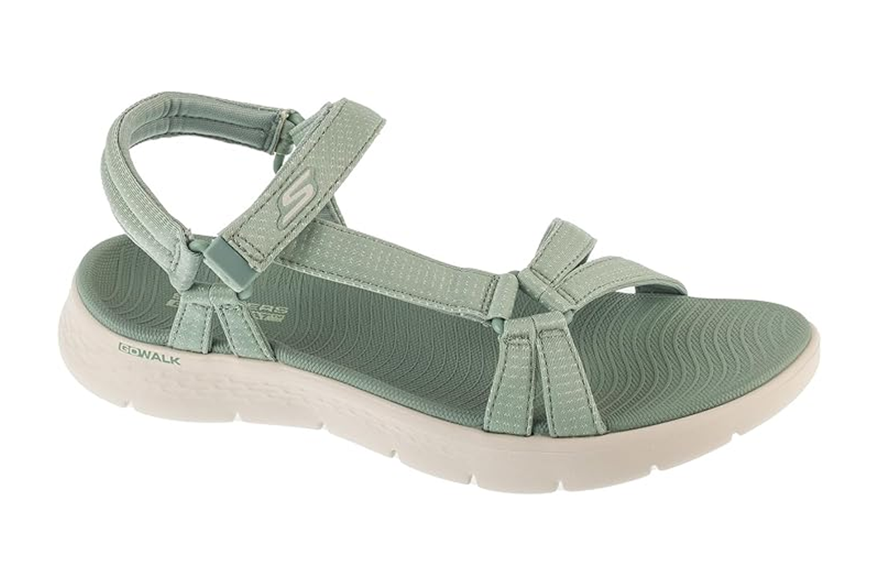  (Skechers)