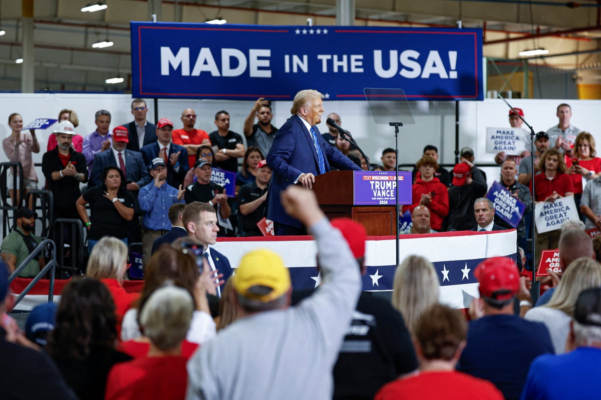 Trump promete uma “era de ouro” da indústria. Mas o emprego e a construção de fábricas caíram acentuadamente