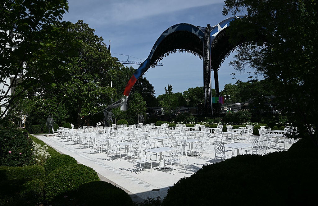 The South Lawn has been outfitted with an octagon-shaped cage and hulking metal arena structure called 