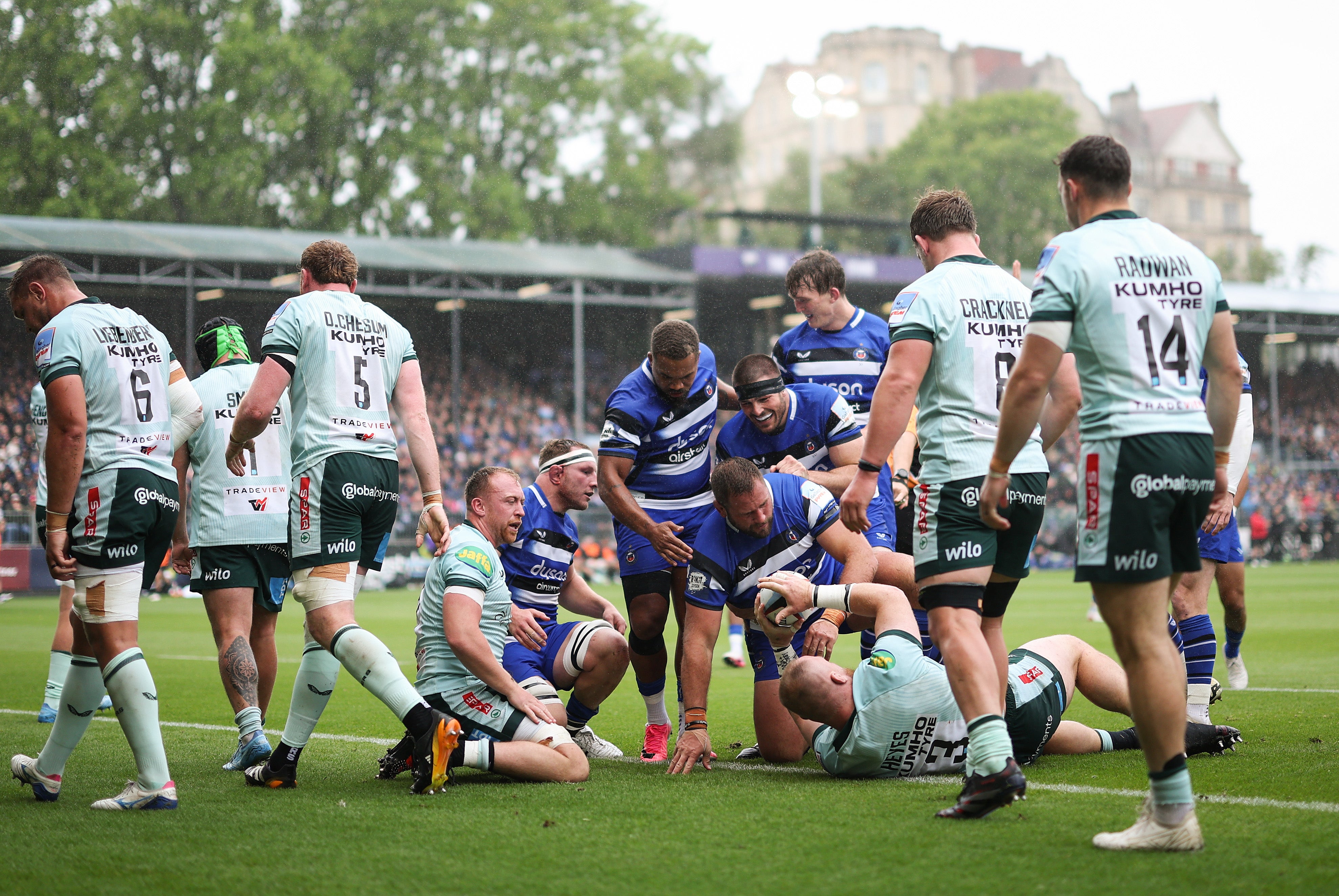 Thomas du Toit's hat-trick ensured Bath will return to the Rec for their semi-final