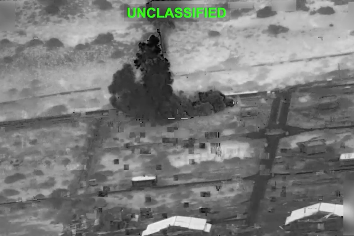Militares dos EUA dizem que drones e mísseis lançados pelo Irã foram interceptados quando estação de radar foi atingida