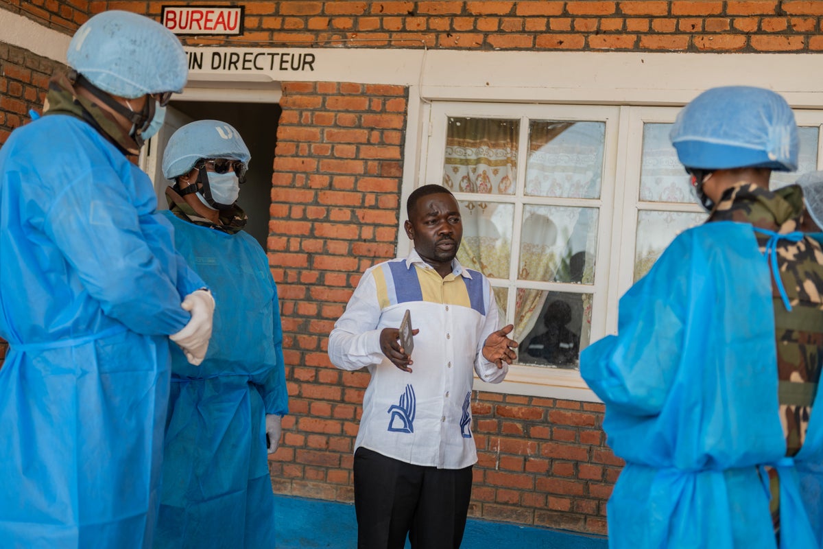 Health workers at the epicenter of Congo's Ebola outbreak la