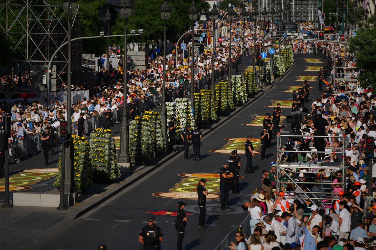 Pope's Mass in Spain features iconic procession along flower