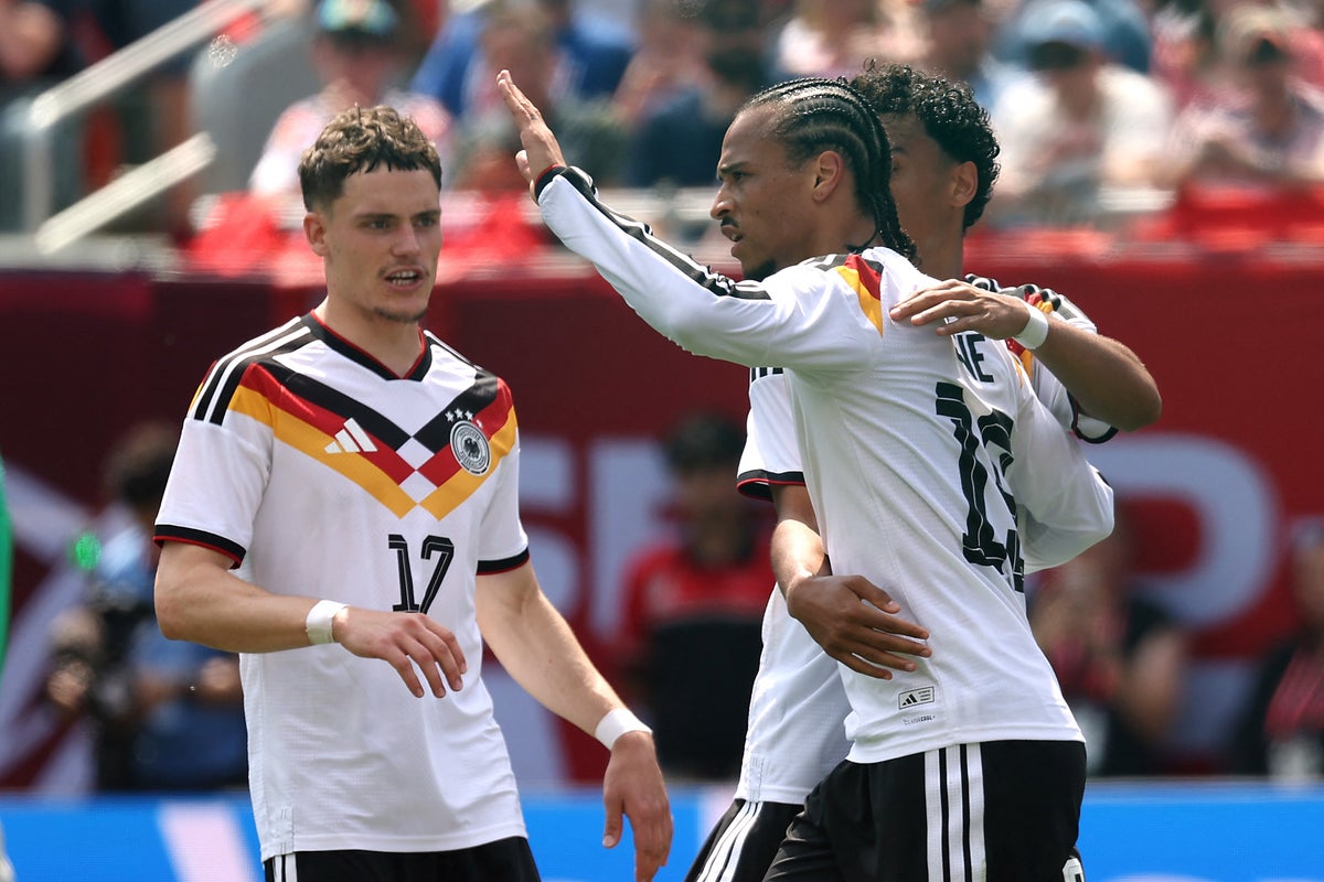 Antonee Robinson screamer not enough to spare USA defeat aga