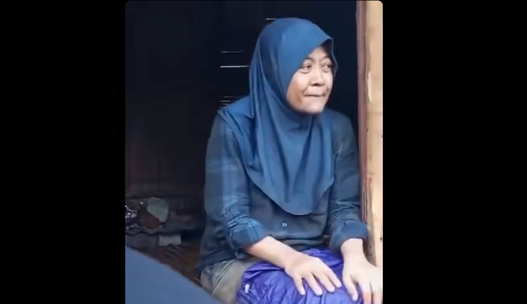 贾斯琳达·萨鲁丁 (Jaslinda Saludin) 在遭受磨难后正在康复的家中接受媒体采访