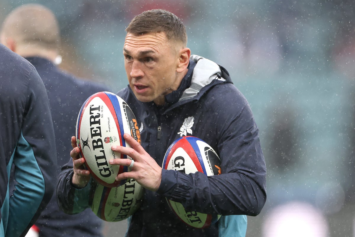 Kevin Sinfield launches final run for Rob Burrow and motor n