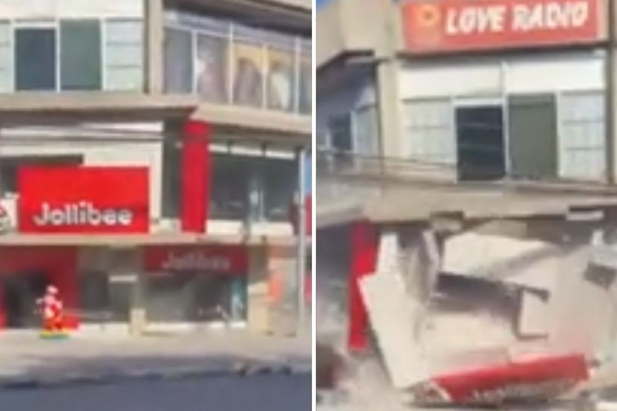 Watch: Fast food restaurant collapses as 7.8 earthquake hits