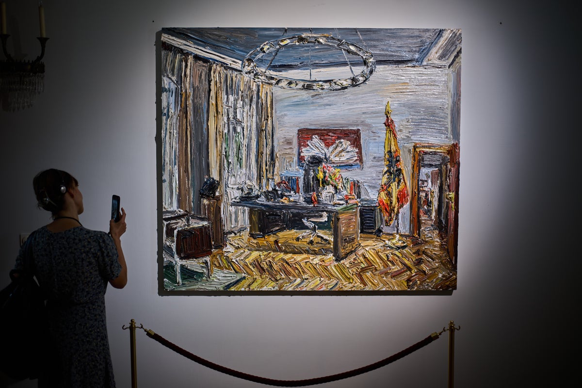 Pop-up art show takes over German president's residence befo