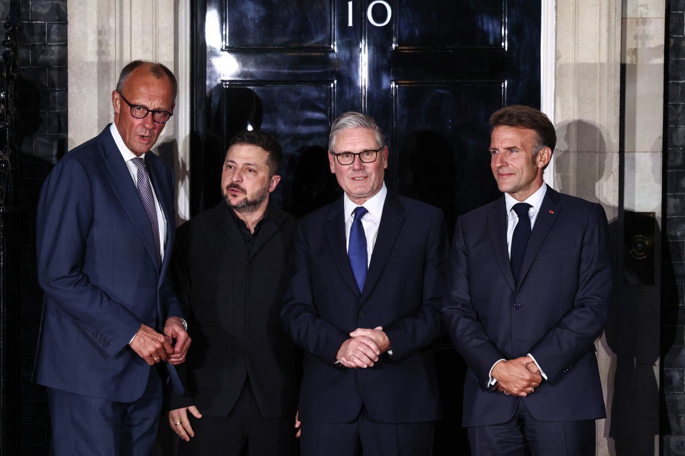 Friedrich Merz, Volodymyr Zelensky, Keir Starmer na Emmanuel Macron nabo bivugwa ko bari muri iyo groupe. Undi ni Minisitiri w'Intebe w'u Butaliyani, Giorgia Meloni na Ursula von der Leyen