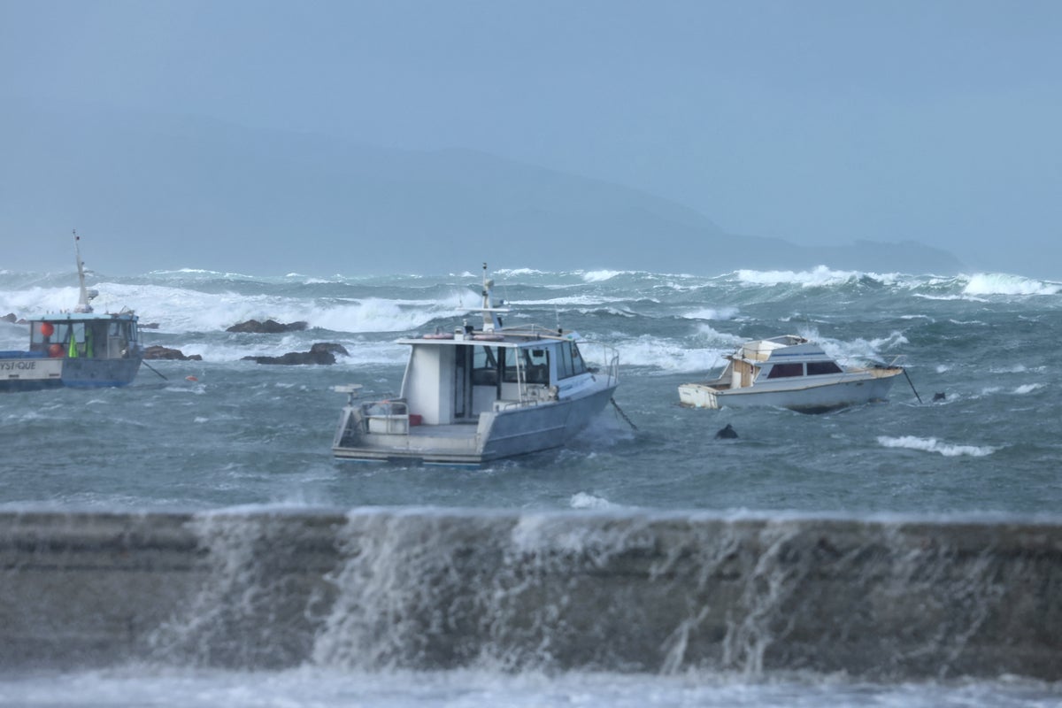 Flights and ferries cancelled as storm pounds New 