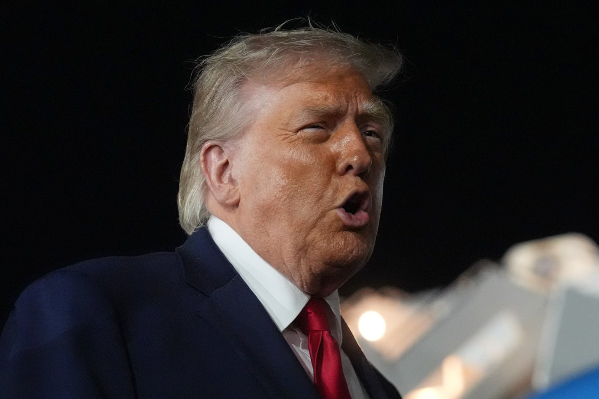 US gunship down in Strait of Hormuz as Trump talks up Iran d