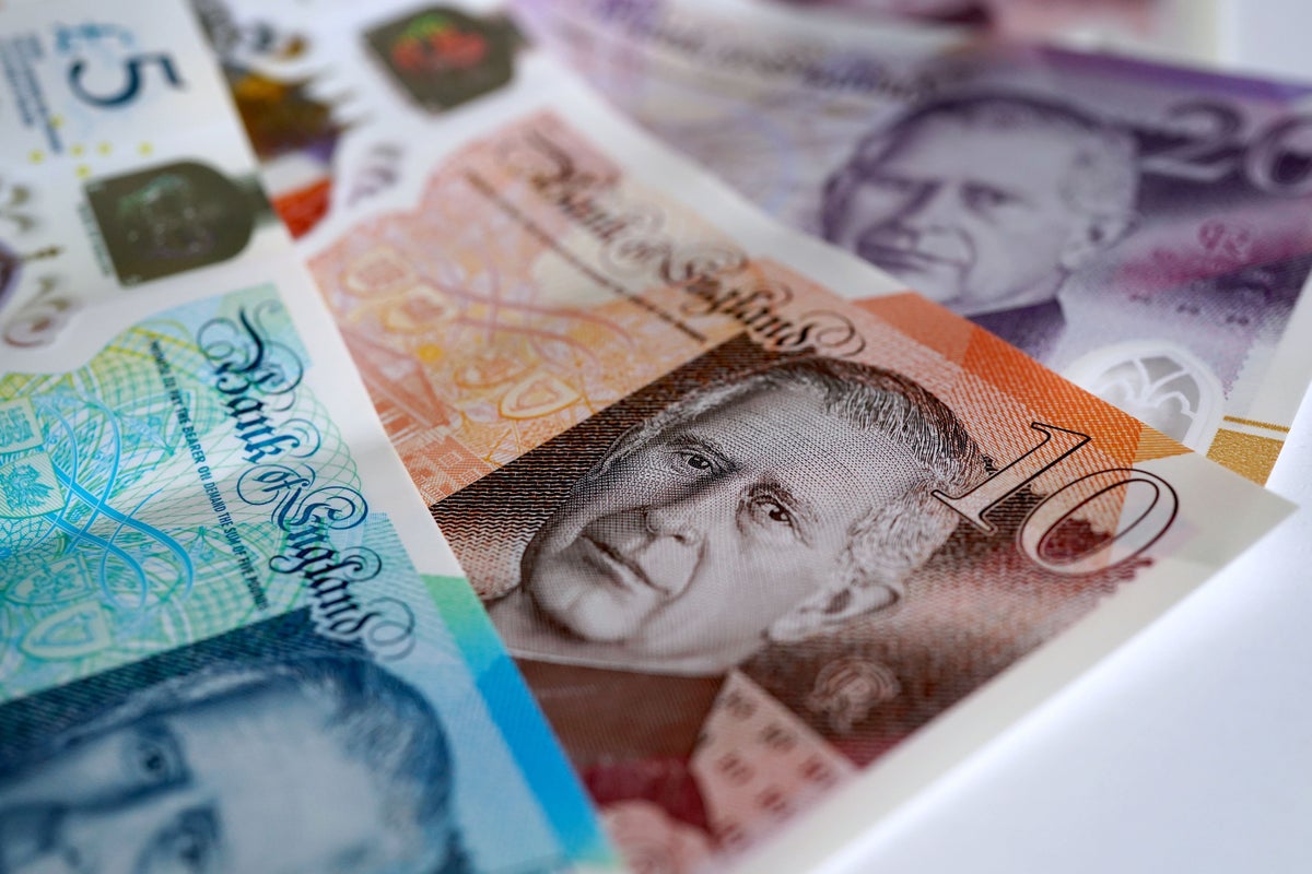 Böyük Britaniyada bank xidmətlərinə çıxış təşəbbüsü genişlənir