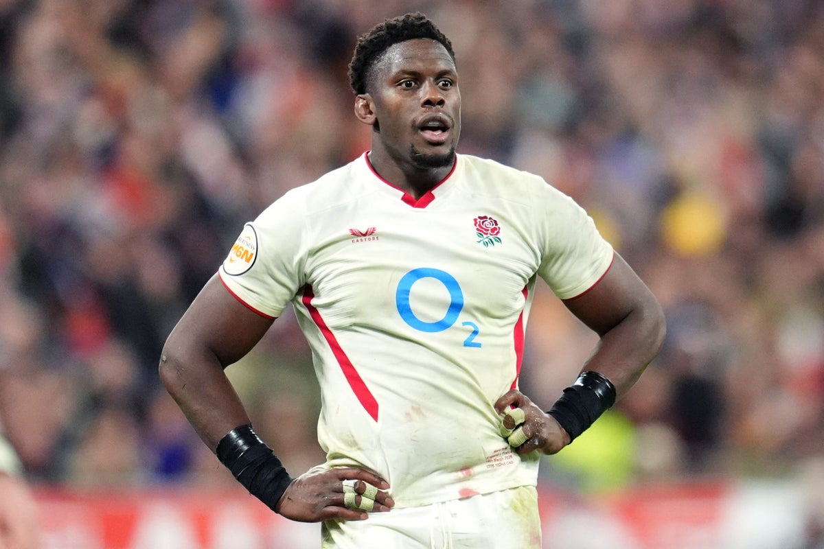 Maro Itoje left out of England squad for latest training cam