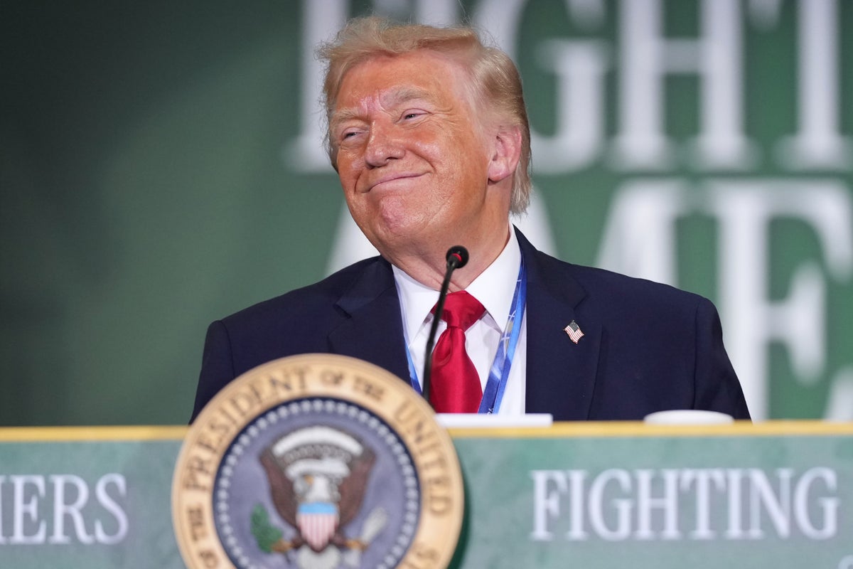 Trump administration warns more than 500 hospitals to provid
