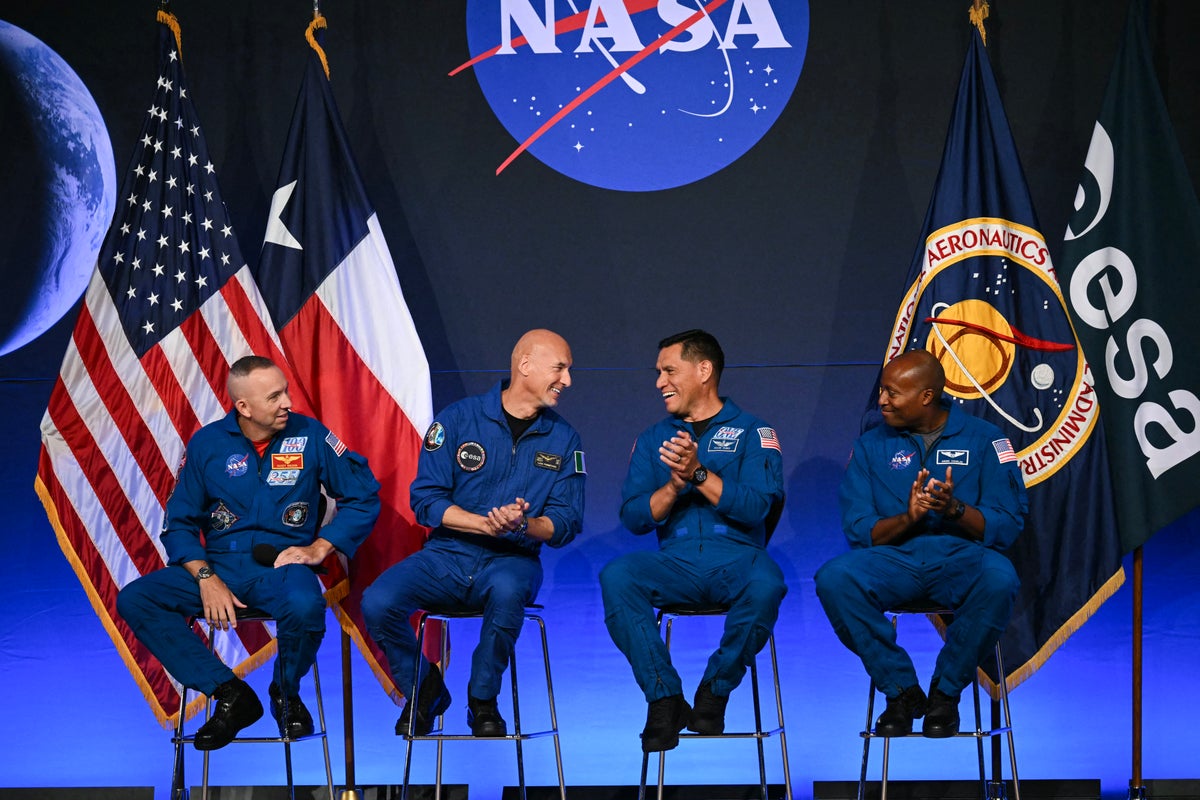 Nasa names Artemis III astronauts who will take on next moon