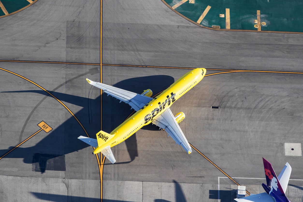 Airlines face extra $100bn jet fuel bill as flights cancelled worldwide