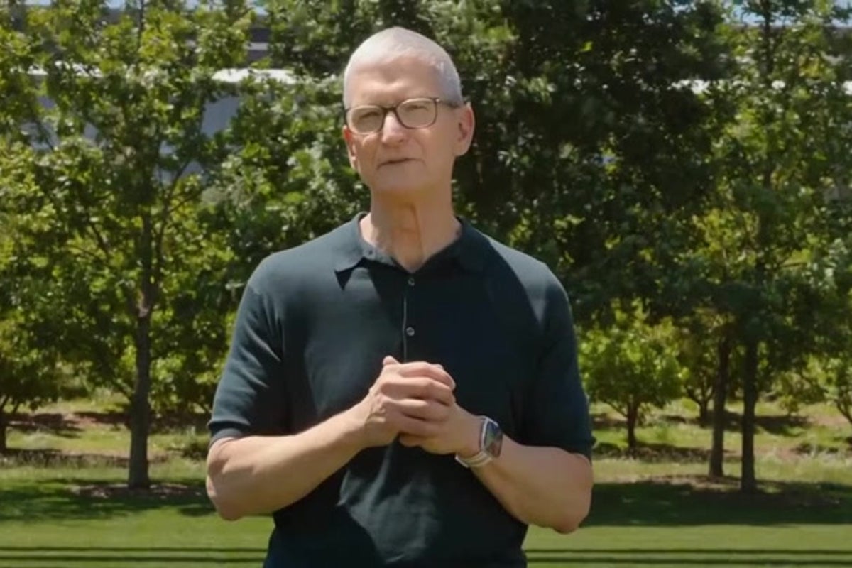 Apple CEO Tim Cook makes final pledge to fans as h