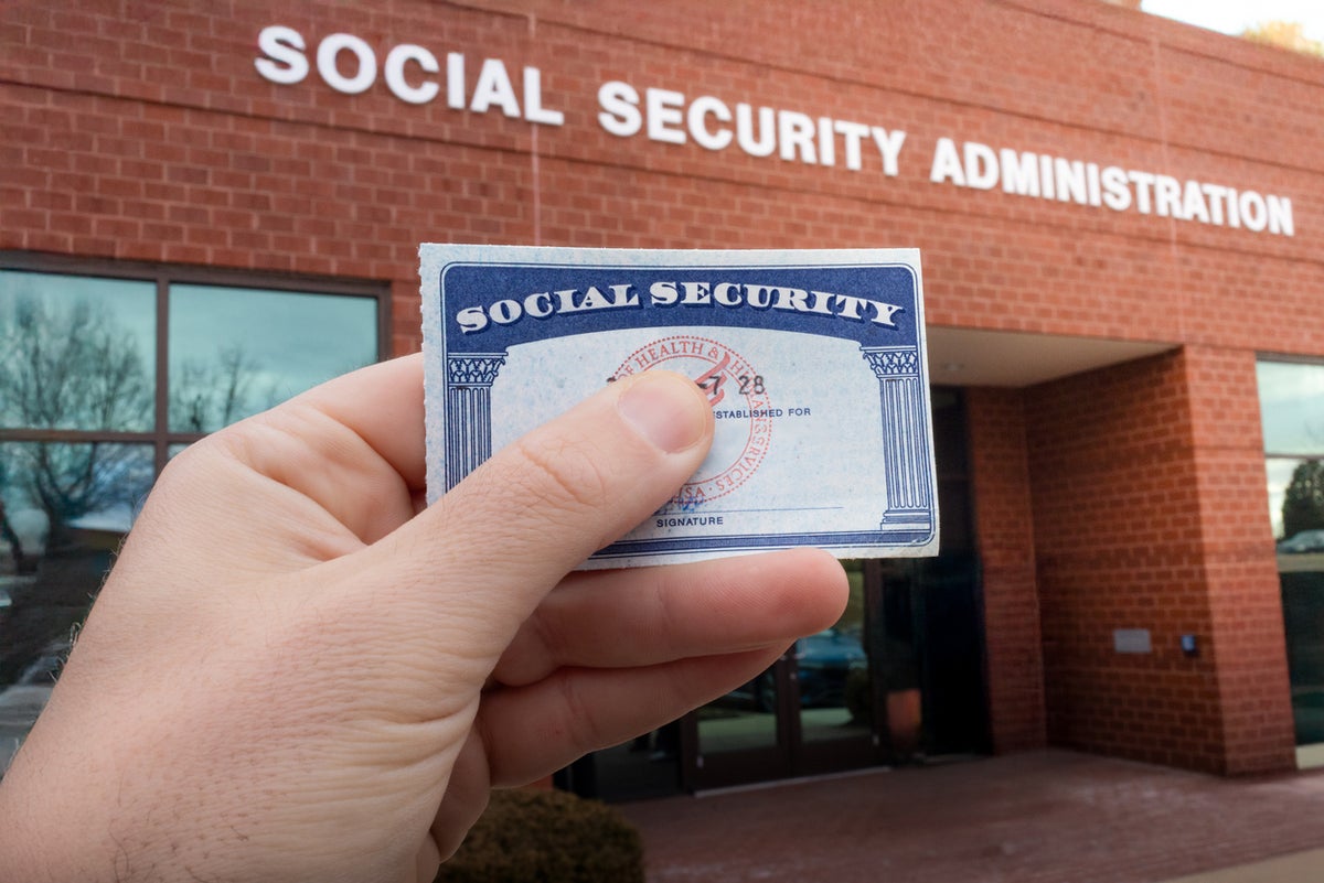 Expert explains why Social Security’s 2032 funding warning i