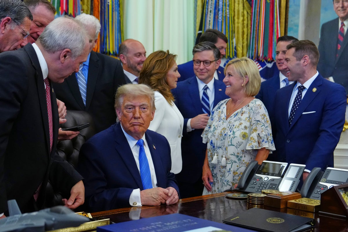 Trump saw 22 specialists in latest medical exam — 