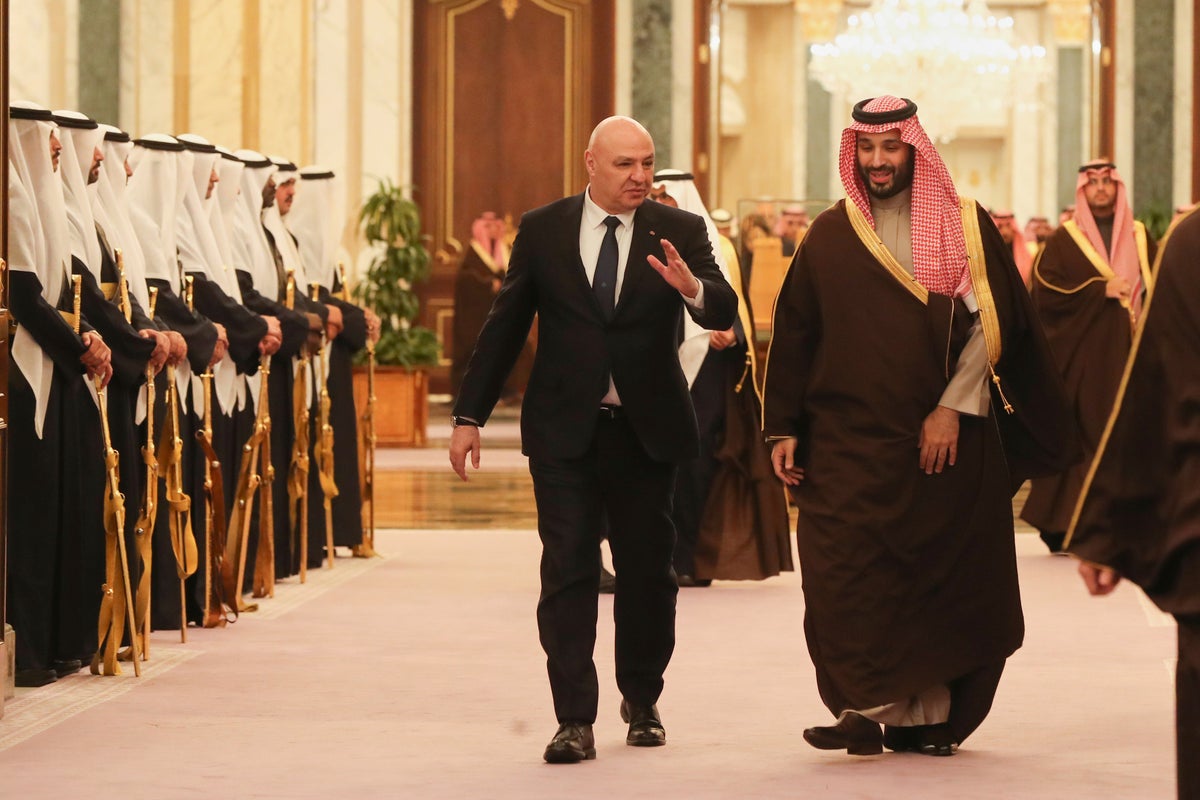 Saudi Arabia lifts 5-year ban on Lebanese imports, marking a