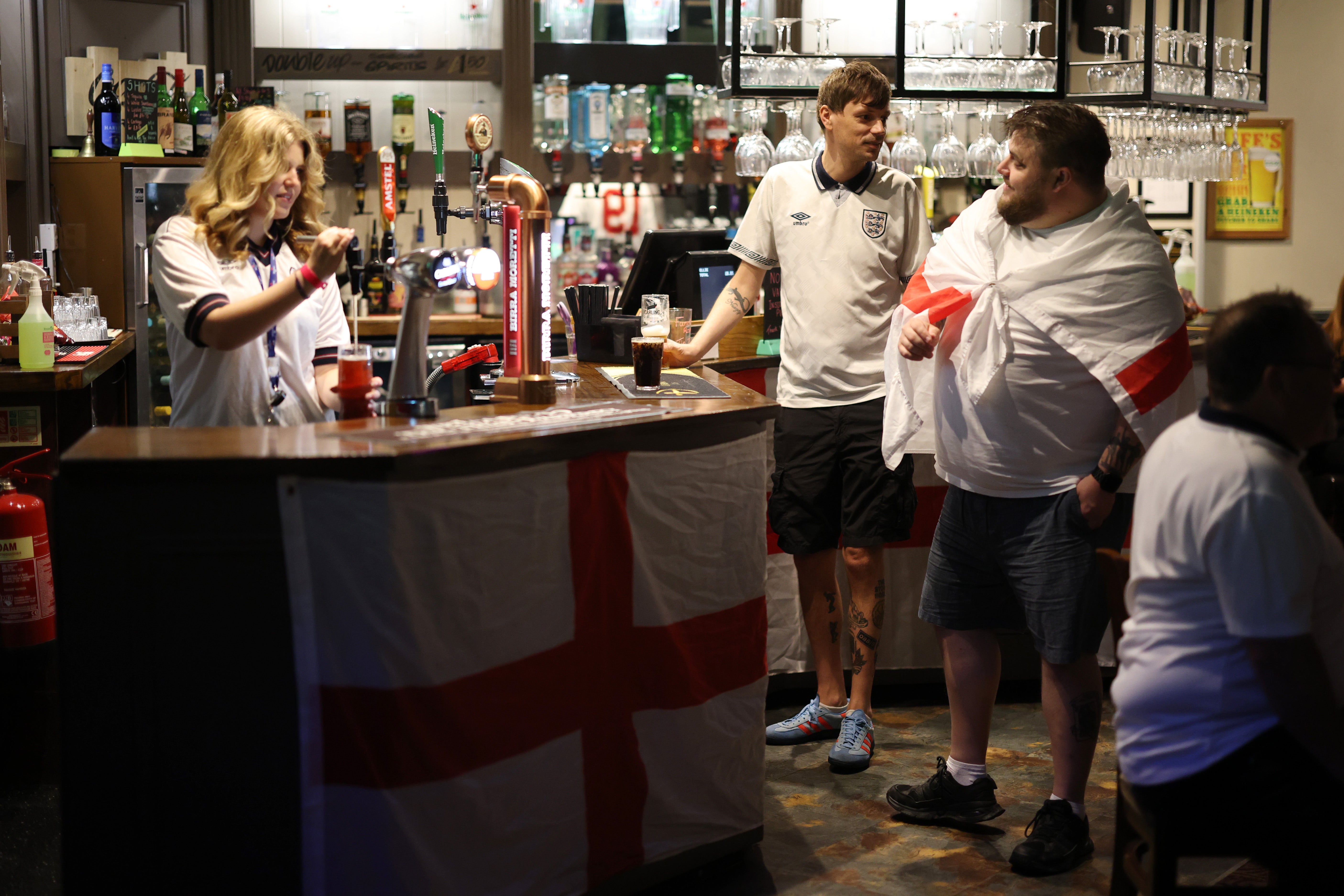 Pubs have been allowed to stay open till 5am on Monday sparking police concerns
