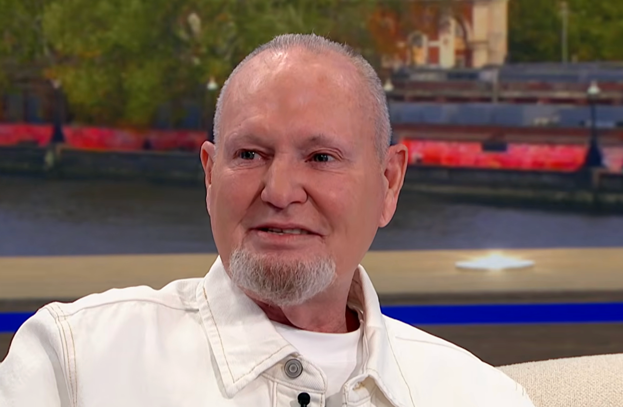 Gazza começou a chorar ao falar sobre como seu livro ‘salvou vidas’