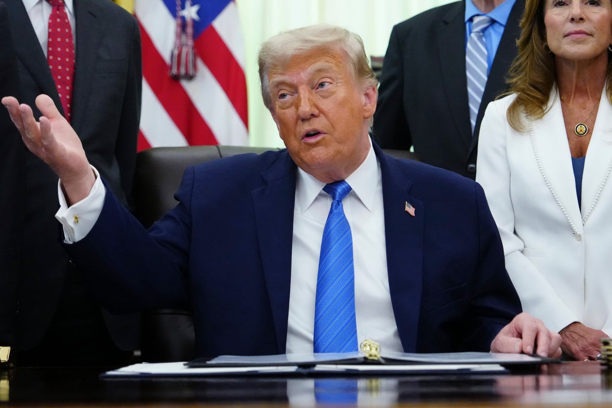 The Latest: Iran and US exchange fire as hostiles escalate i