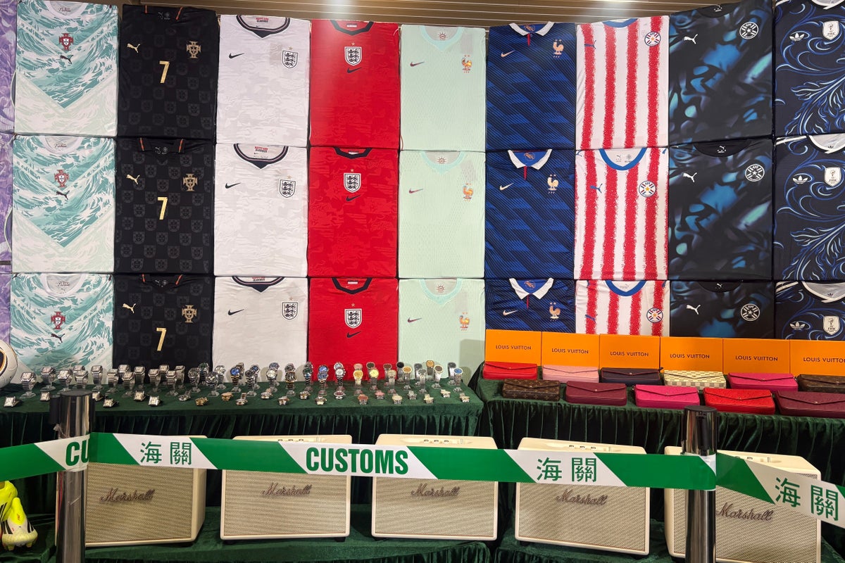 Hong Kong customs seize $20 million in fake goods 