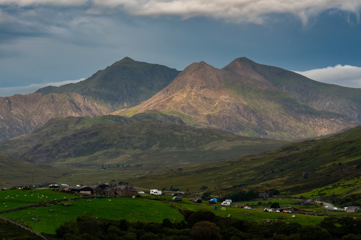 Popular national park reverses ban on overnight parking after local concerns