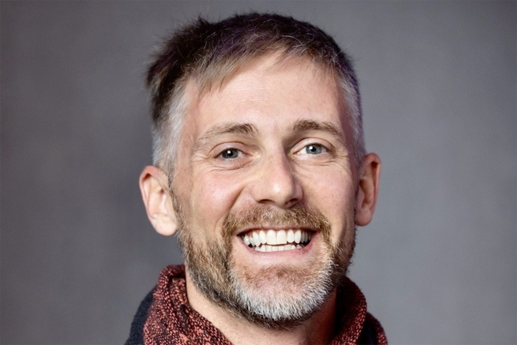 ‘Courageous’ university professor Dr Charlie Thame cleared over death of car thief Daniel Smith who he put in headlock – UK Times