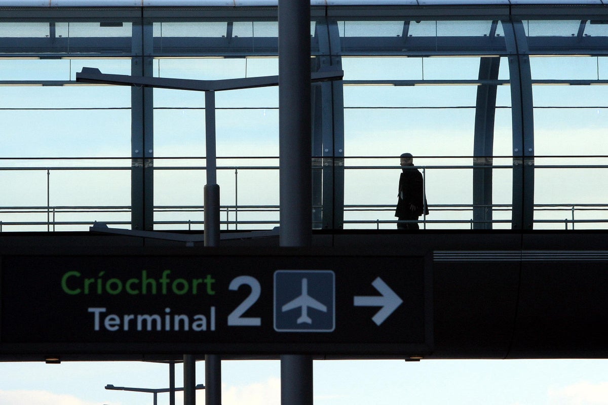Twenty-four Romanian men deported from Ireland on charter flight from Dublin
