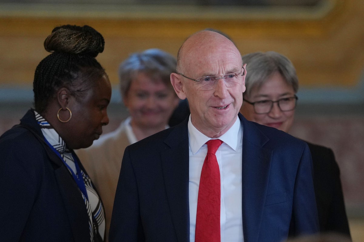 Bulletin PM briefing: Healey quits as defence secr