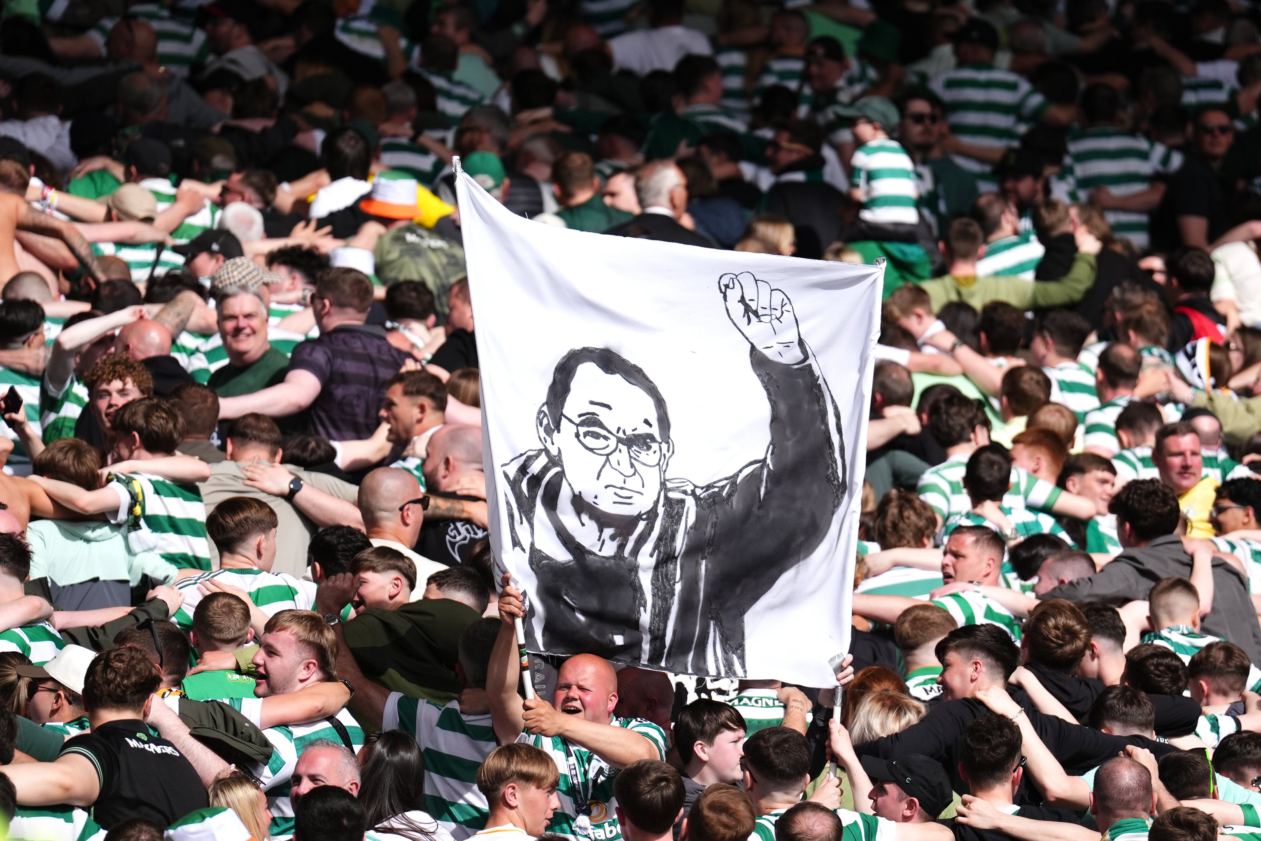 Martin O’Neill is staying at Celtic